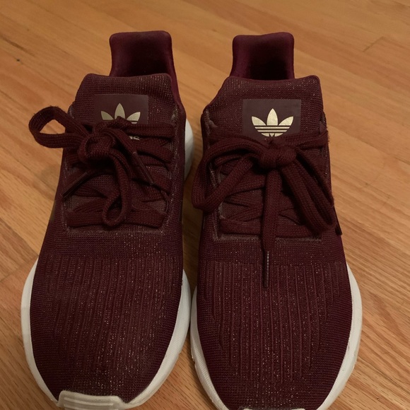 Adidas running shoes - Picture 1 of 2